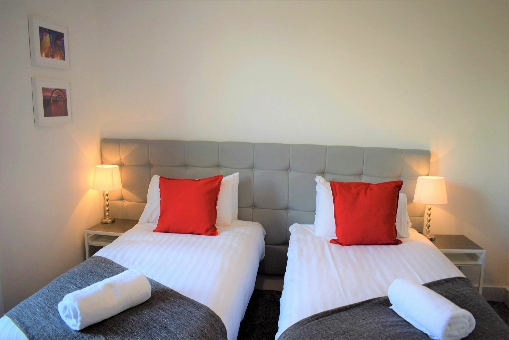 Kelpies Serviced Apartments Falkirk Extérieur photo